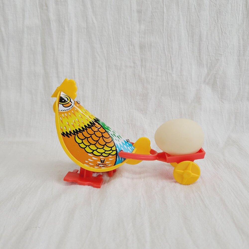 Vintage Easter WInd-Up Toy Happy Papa Rooster w Egg Cart Made in Hong Kong